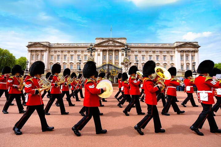 Witness the grand spectacle of the Changing of the Guard at Buckingham Palace where tradition and pageantry unite in a quintessential British experience steeped in royal history.